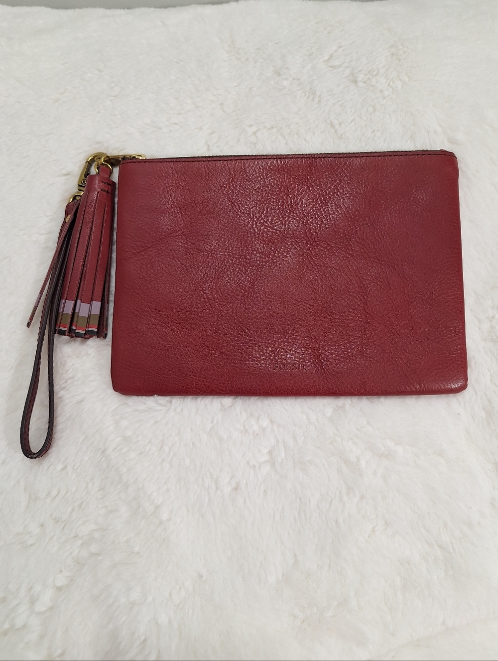 Fossil Wine Pebbled Leather Wristlet Clutch Wallet Goldtone Hardware Tassel 7x5